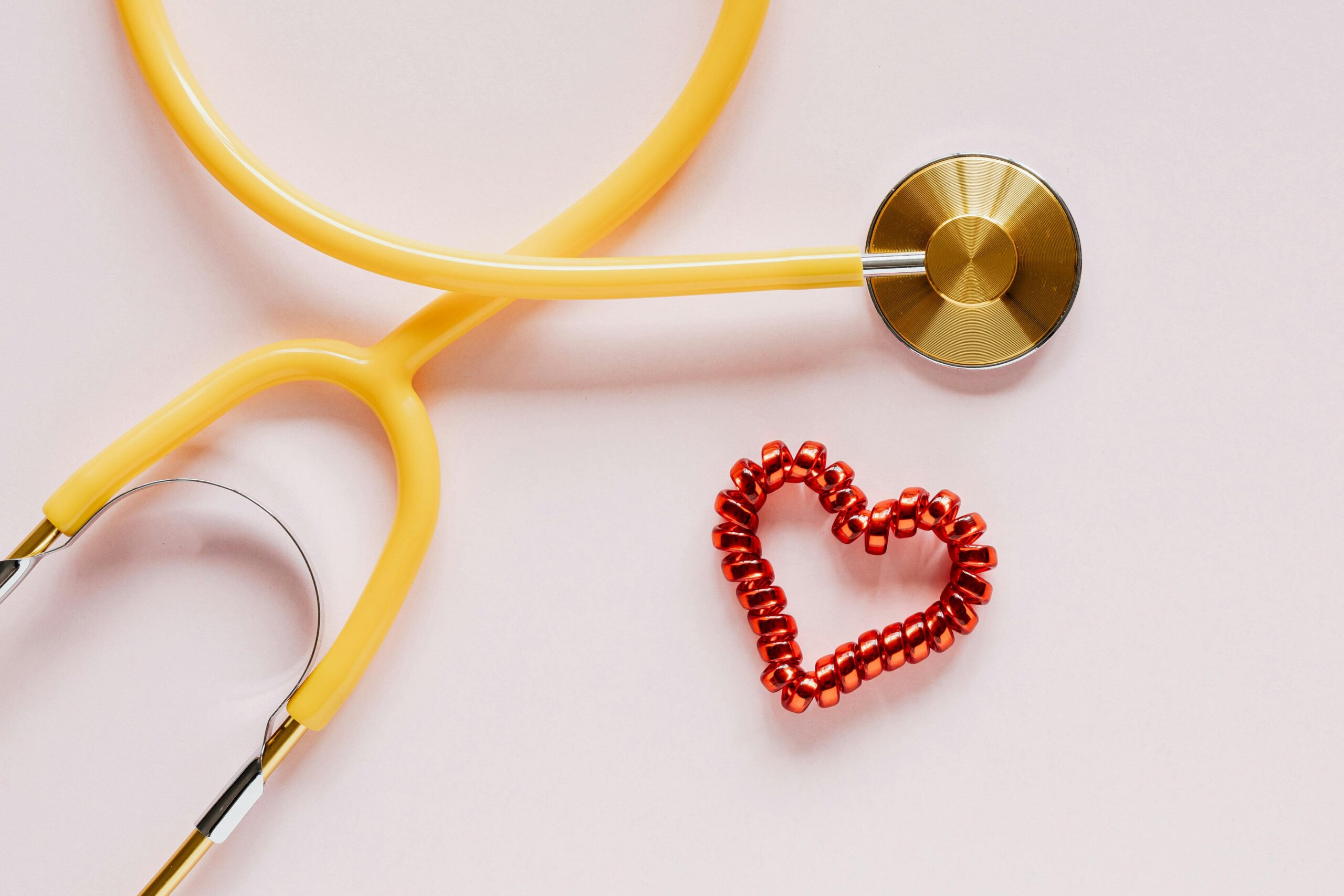 Stethoscope and heart icon